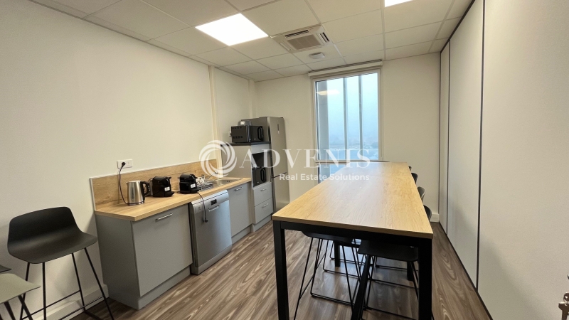 Location Bureaux BRUGES (33520) - Photo 6