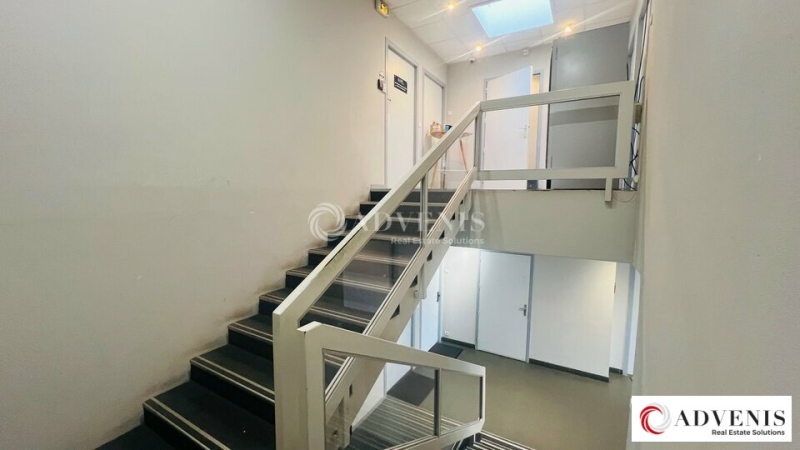 Location Bureaux BRUGES (33520) - Photo 2