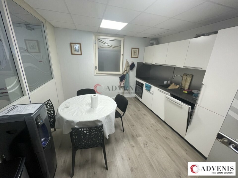 Location Activités Entrepôts BORDEAUX (33300) - Photo 9