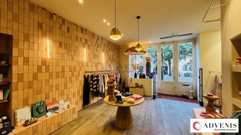 Location Commerces BORDEAUX (33000) - Photo 1