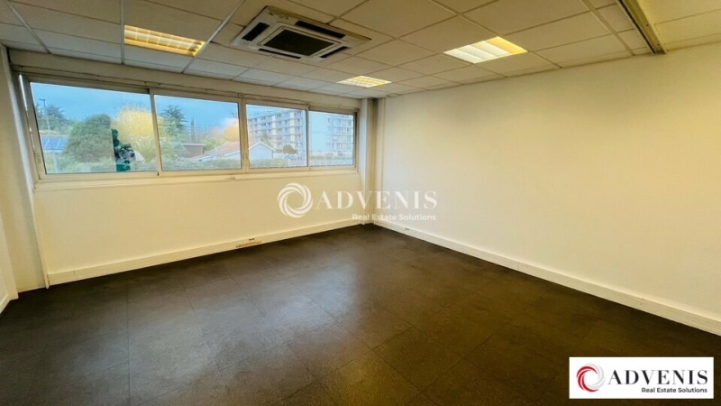 Location Bureaux LORMONT (33310) - Photo 2
