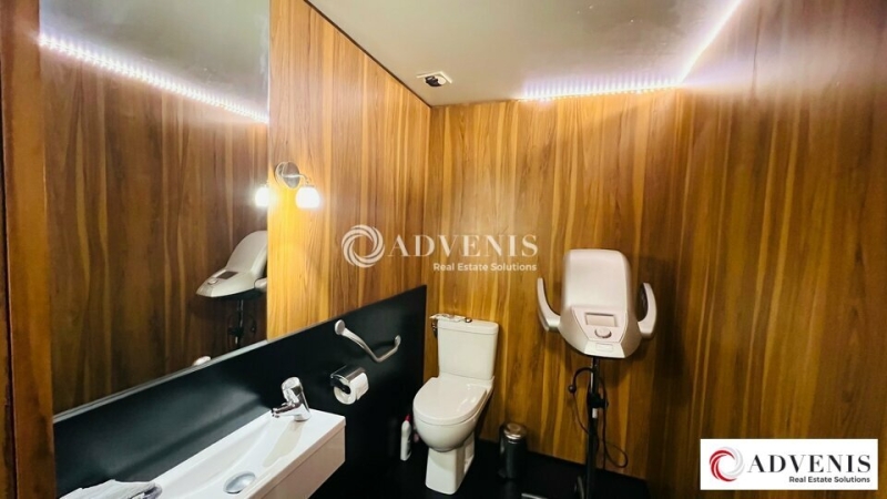 Location Commerces BORDEAUX (33300) - Photo 5