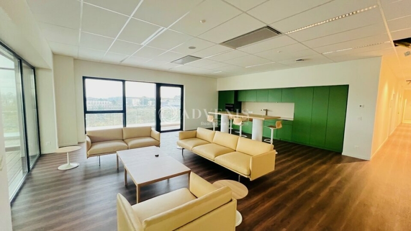 Location Bureaux PESSAC (33600) - Photo 13