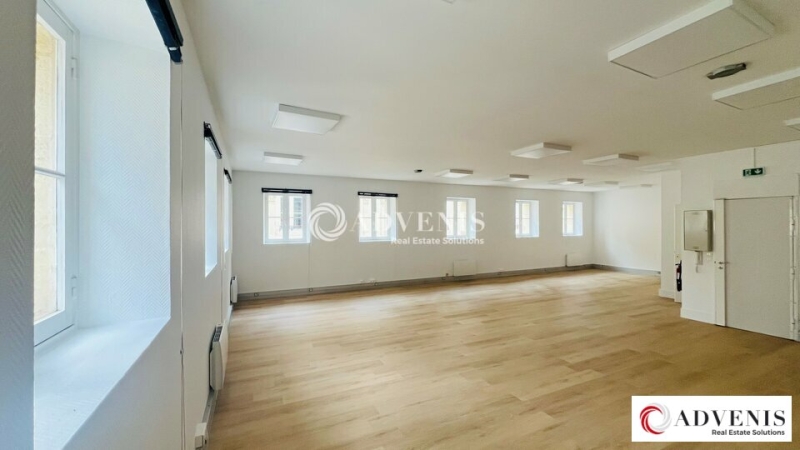 Location Bureaux BORDEAUX (33000) - Photo 1