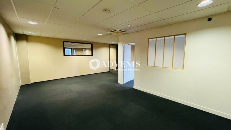 Location Bureaux BRUGES (33520) - Photo 6