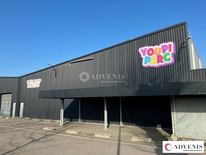 Location Commerces PESSAC (33600) - Photo 1