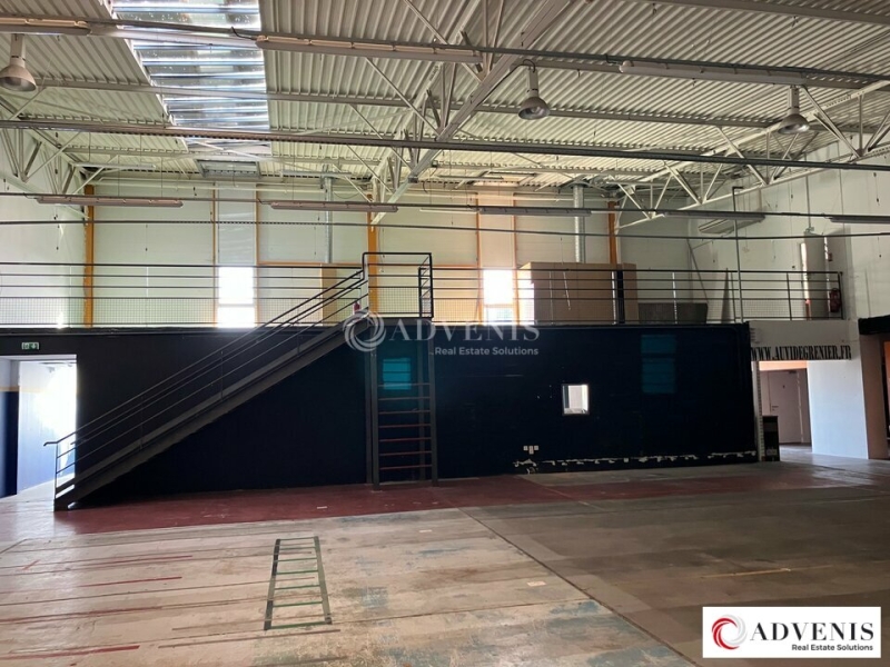 Location Commerces PESSAC (33600) - Photo 2