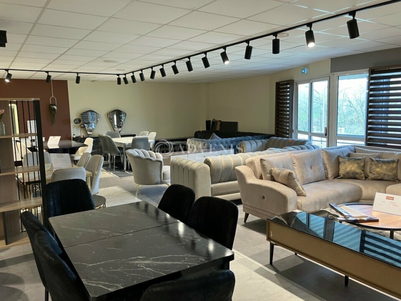 Location Commerces BORDEAUX (33300) - Photo 9