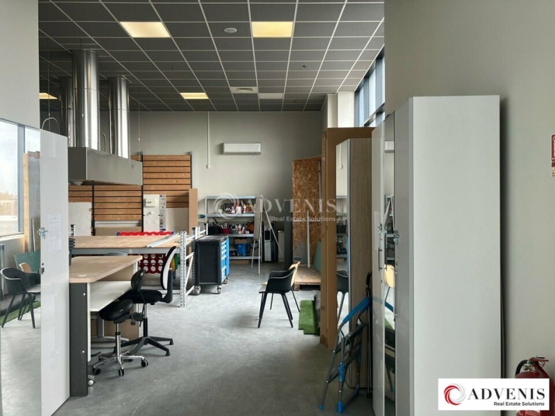 Location Commerces MÉRIGNAC (33700) - Photo 5