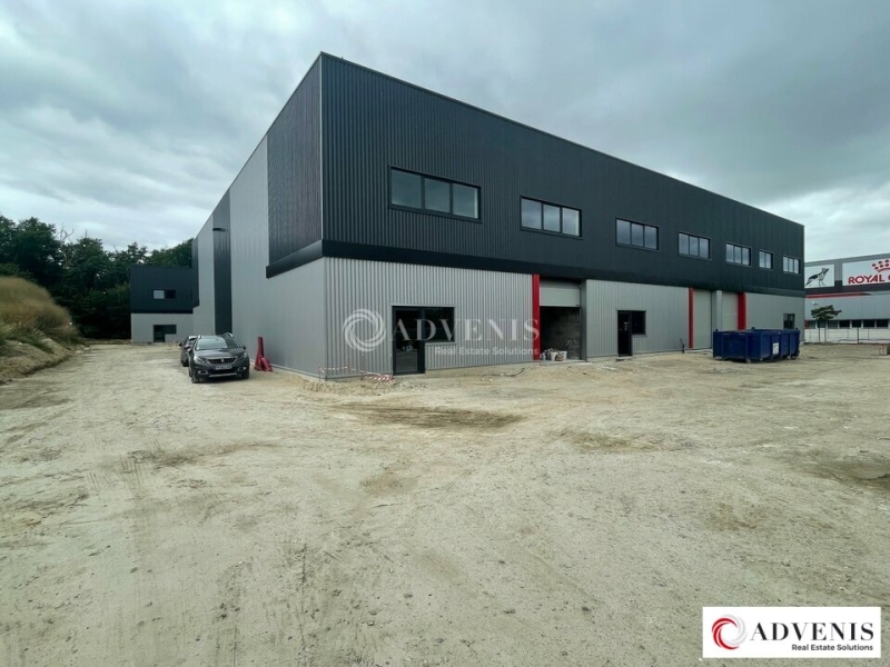 Location Activités Entrepôts BEYCHAC ET CAILLAU (33750) - Photo 1
