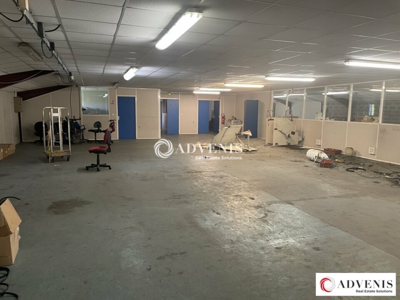 Location Activités Entrepôts AMBARÈS ET LAGRAVE (33440) - Photo 3