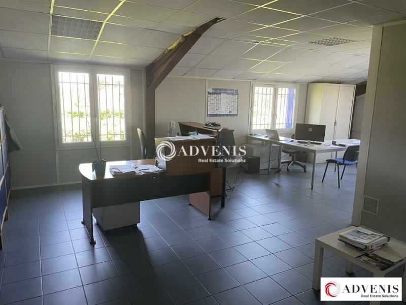 Location Activités Entrepôts AMBARÈS ET LAGRAVE (33440) - Photo 4