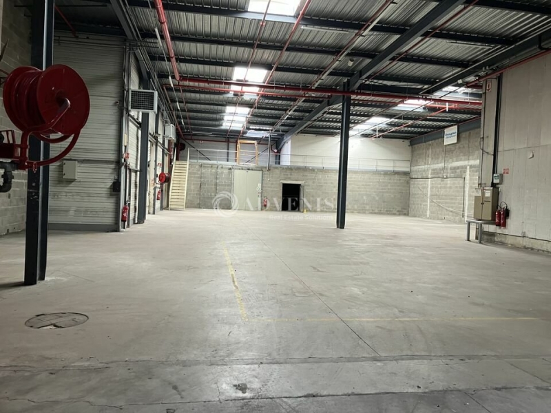 Location Commerces SAINT DOULCHARD (18230) - Photo 4