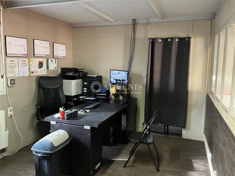 Vente Investisseur Activités Entrepôts SAINT GERMAIN DU PUY (18390) - Photo 4