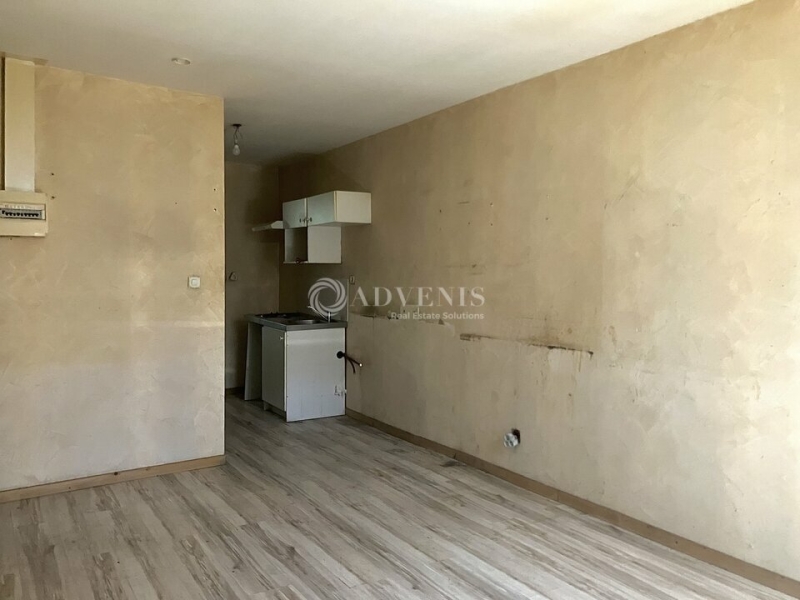 Location Commerces MEHUN-SUR-YÈVRE (18500) - Photo 5