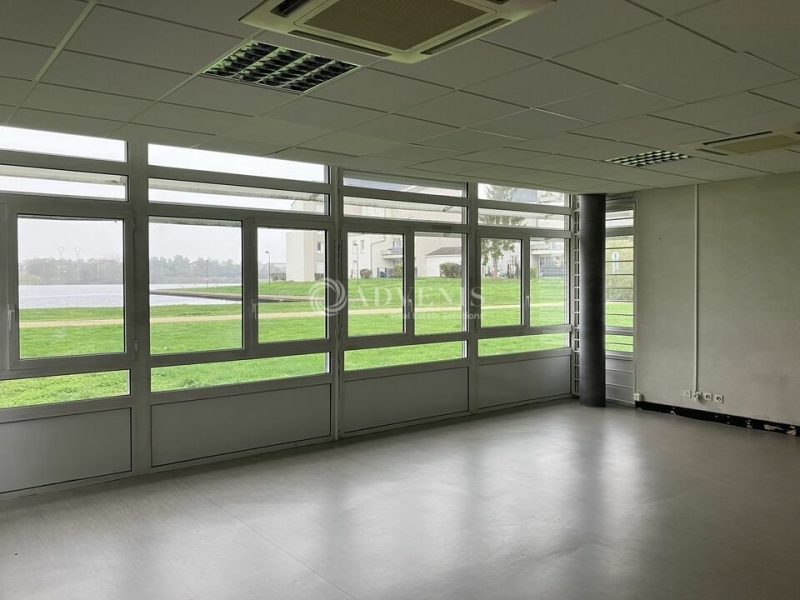 Vente Investisseur Bureaux BOURGES (18000) - Photo 2