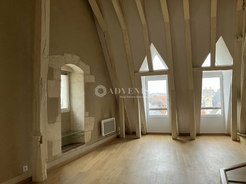 Vente Investisseur Bureaux BOURGES (18000) - Photo 2