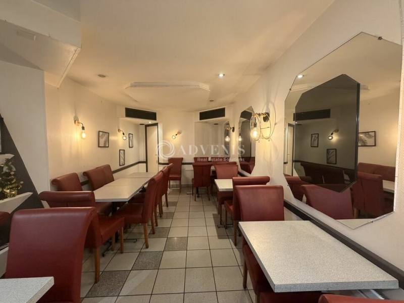 Location Commerces BOURGES (18000) - Photo 2