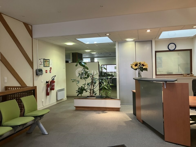 Vente Investisseur Bureaux BOURGES (18000) - Photo 1