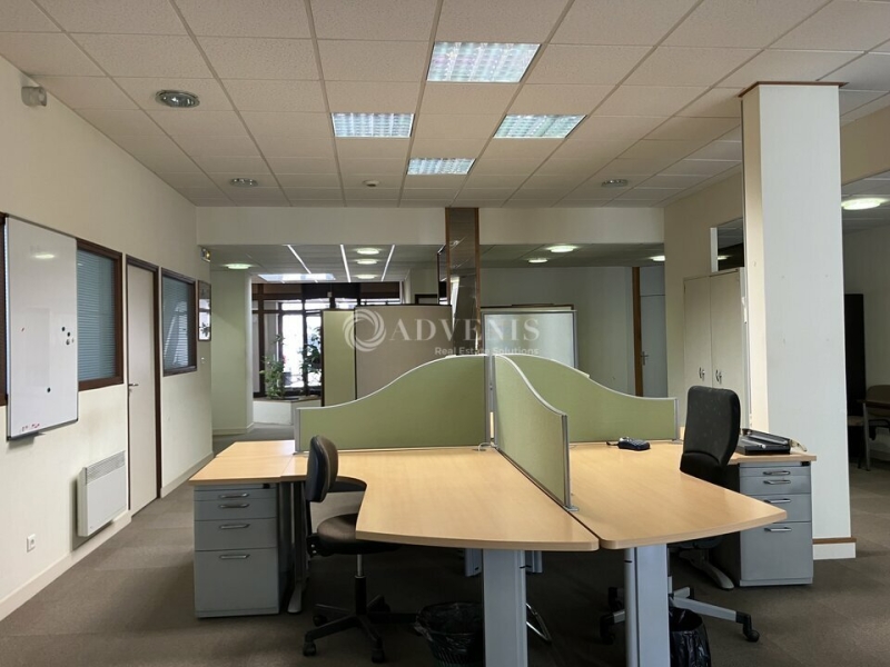 Vente Investisseur Bureaux BOURGES (18000) - Photo 2