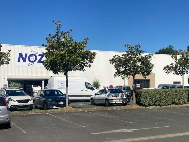 Vente Investisseur Commerces BOULAZAC ISLE MANOIRE (24750) - Photo 1