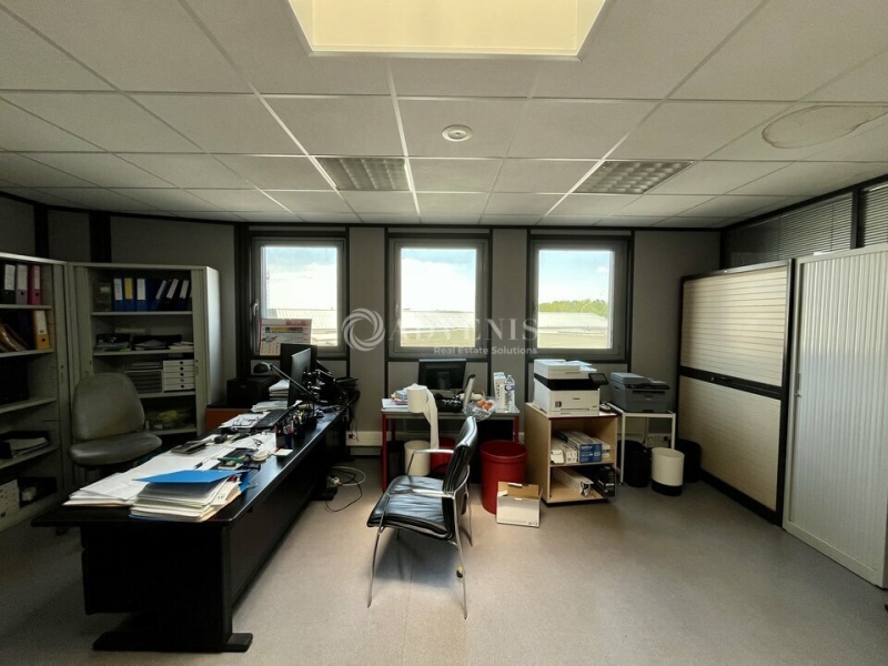 Location Activités Entrepôts MAGNY EN VEXIN (95420) - Photo 9