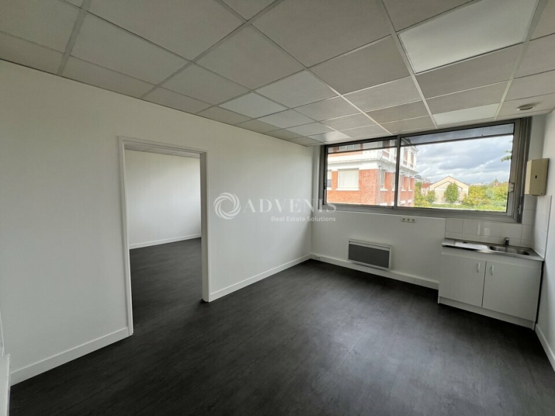 Location Bureaux CONFLANS SAINTE HONORINE (78700) - Photo 9