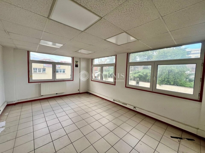 Location Bureaux ARGENTEUIL (95100) - Photo 3