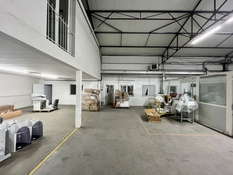 Location Activités Entrepôts SAINT OUEN L'AUMONE (95310) - Photo 1