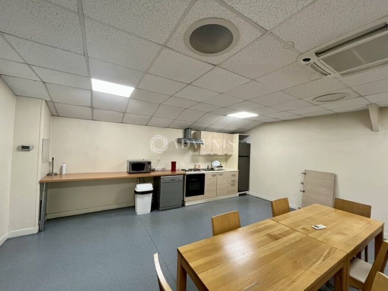 Location Activités Entrepôts SAINT OUEN L'AUMONE (95310) - Photo 8