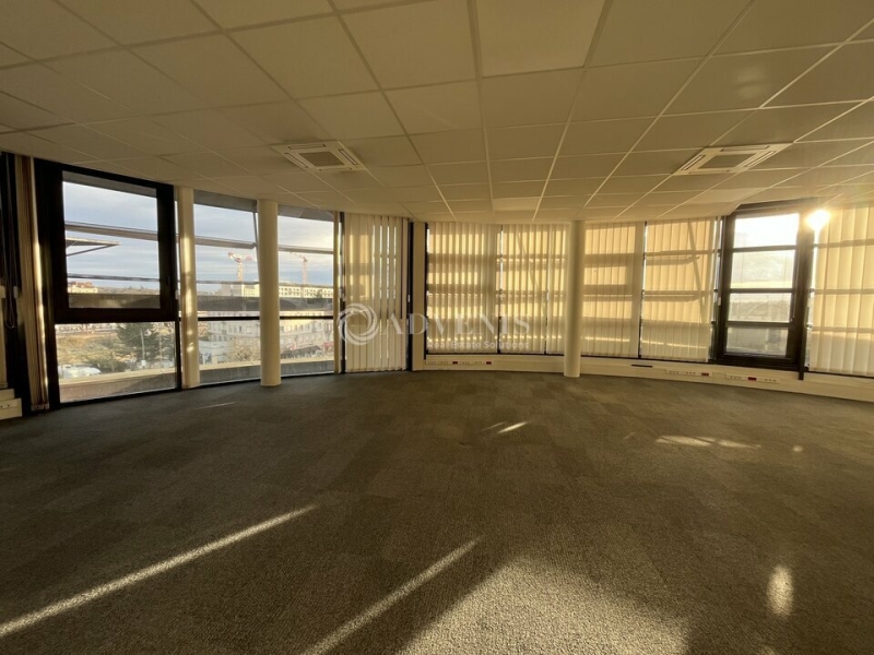 Vente Investisseur Bureaux MELUN (77000) - Photo 4