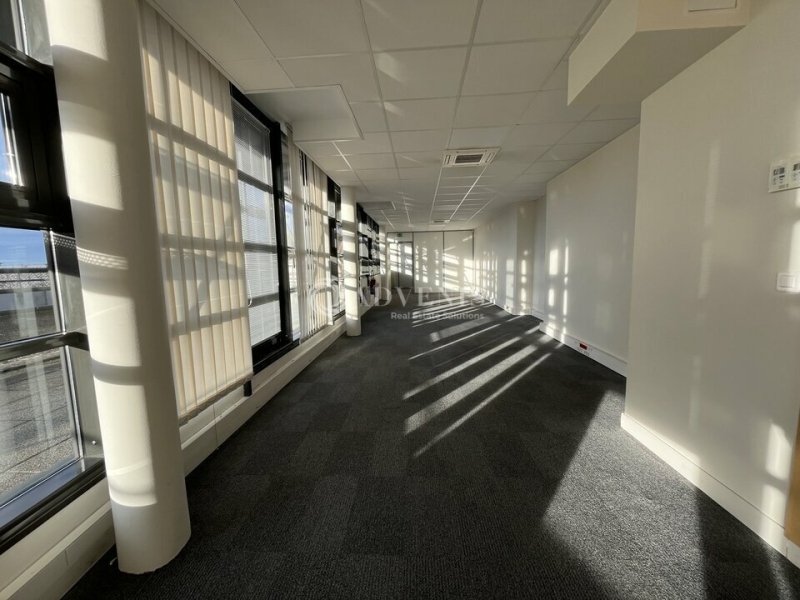 Vente Investisseur Bureaux MELUN (77000) - Photo 6