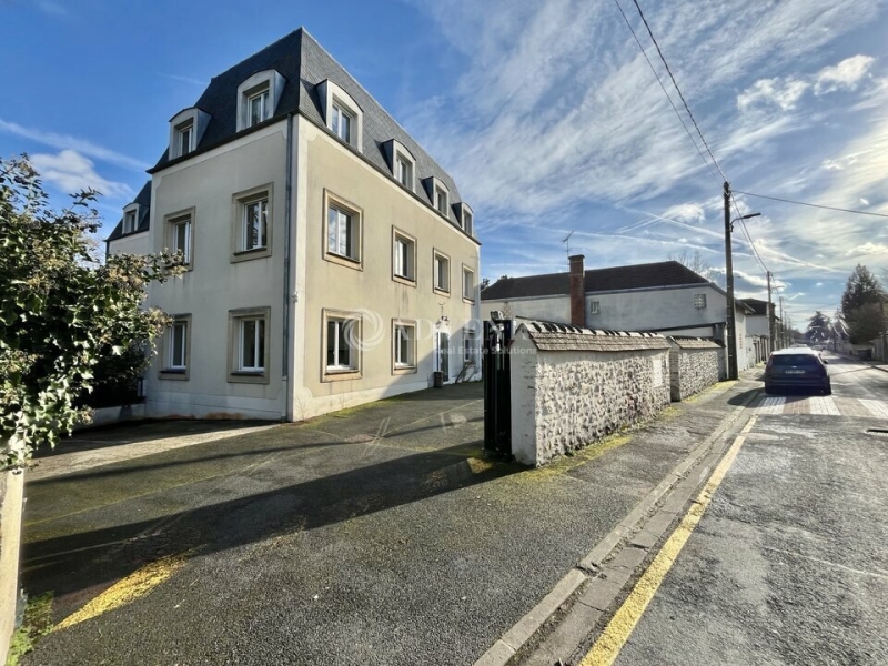 Vente Investisseur Bureaux DAMMARIE LES LYS (77190) - Photo 1