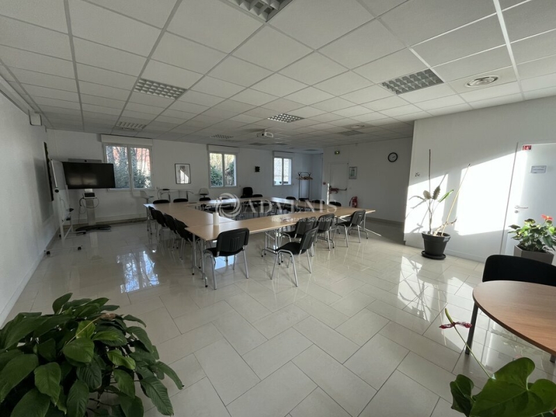 Vente Investisseur Bureaux DAMMARIE LES LYS (77190) - Photo 5