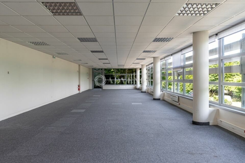 Location Activités Entrepôts COMBS LA VILLE (77380) - Photo 4