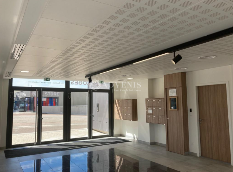 Location Bureaux DECINES CHARPIEU (69150) - Photo 3