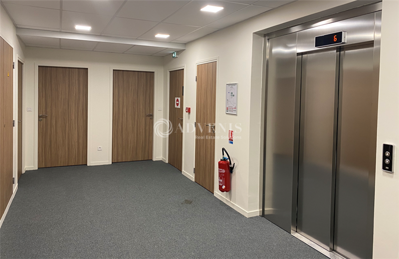 Location Bureaux DECINES CHARPIEU (69150) - Photo 5