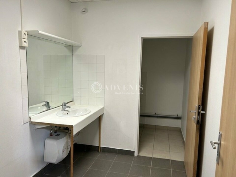 Location Activités Entrepôts DAGNEUX (01120) - Photo 5