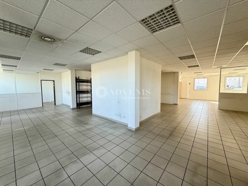 Location Activités Entrepôts VILLEURBANNE (69100) - Photo 2