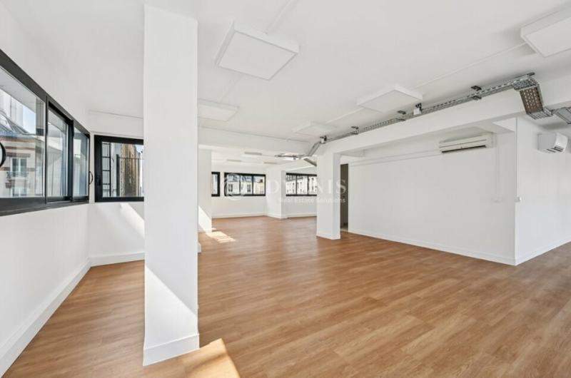 Location Bureaux PARIS (75015) - Photo 10