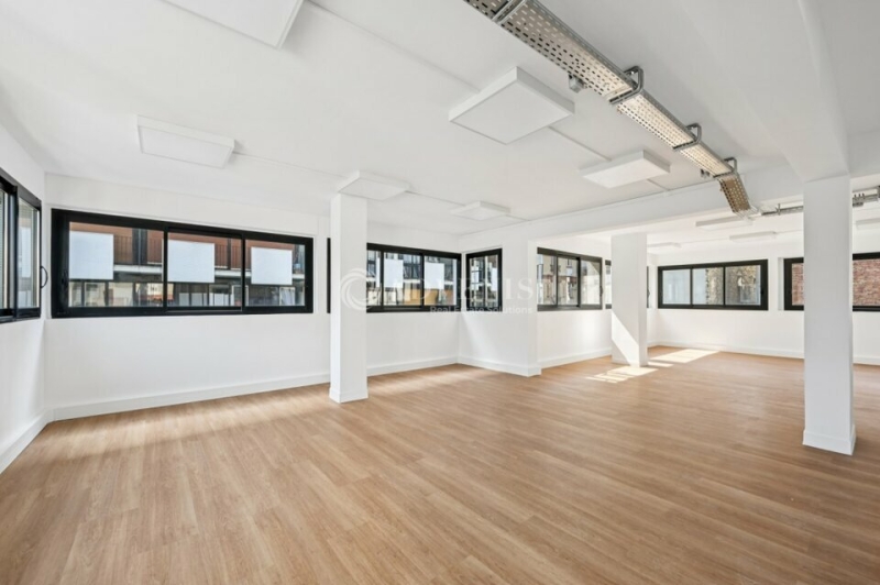 Location Bureaux PARIS (75015) - Photo 2