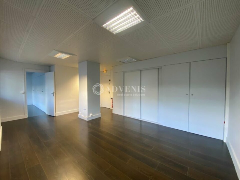Location Bureaux PARIS (75015) - Photo 8