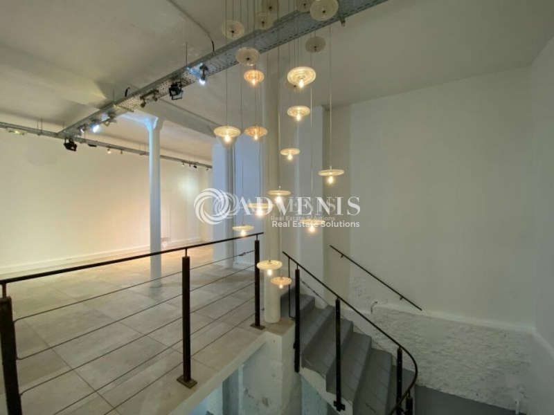 Location Bureaux PARIS (75015) - Photo 8