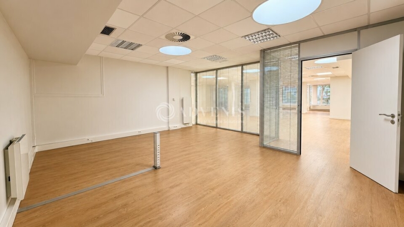 Location Bureaux PARIS (75015) - Photo 10