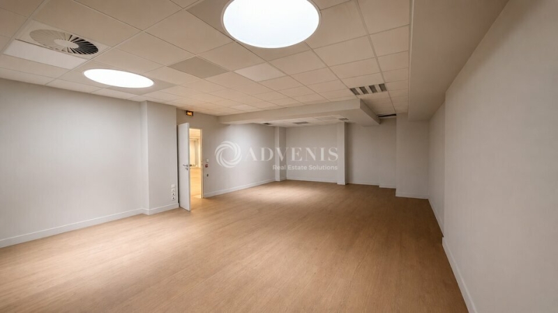 Location Bureaux PARIS (75015) - Photo 6