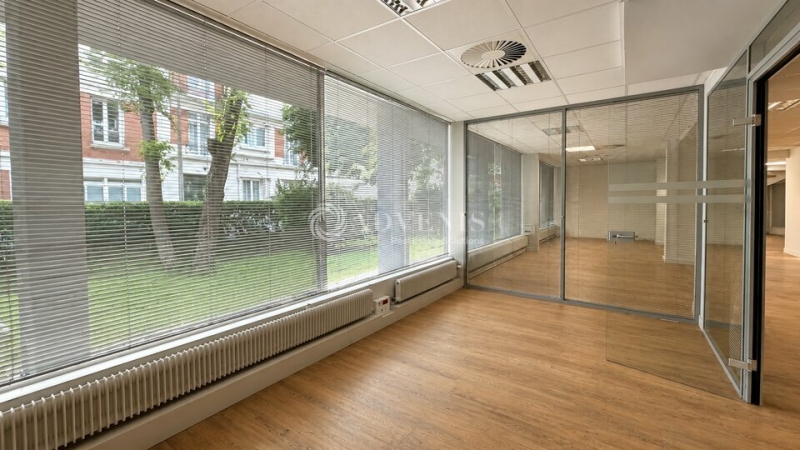 Location Bureaux PARIS (75015) - Photo 8
