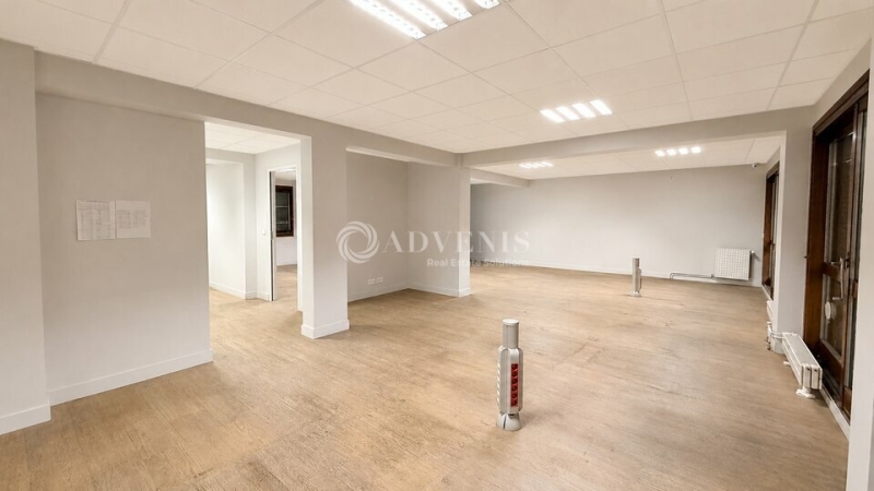Location Bureaux PARIS (75015) - Photo 9