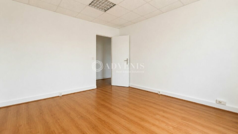 Vente Investisseur Bureaux SAINT DENIS (93200) - Photo 11