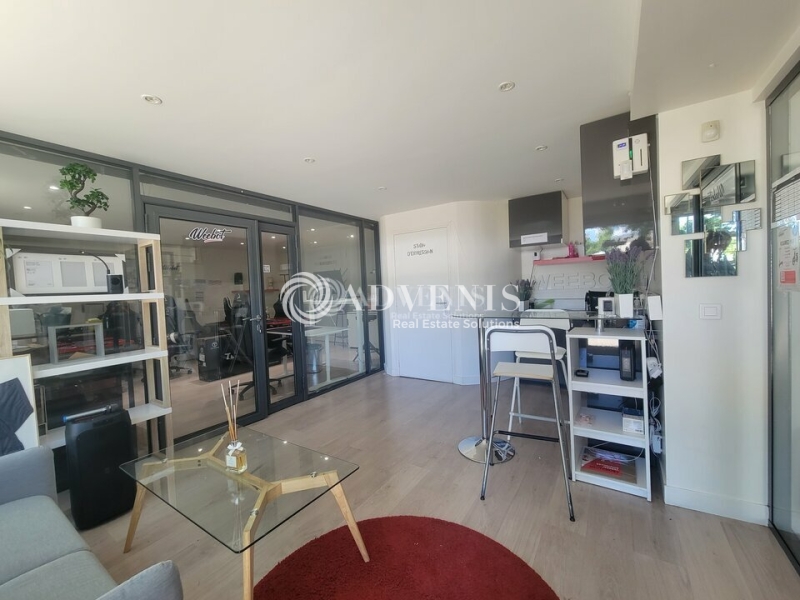 Location Bureaux COURBEVOIE (92400) - Photo 4