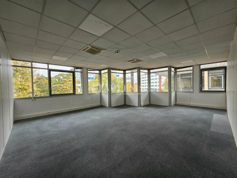 Vente Investisseur Bureaux et activités légères GENNEVILLIERS (92230) - Photo 10